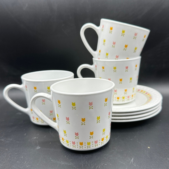 Vintage Cup and Saucers (4) in April Tulip by Corning for Centura 1972-1978 - Picture 1 of 8